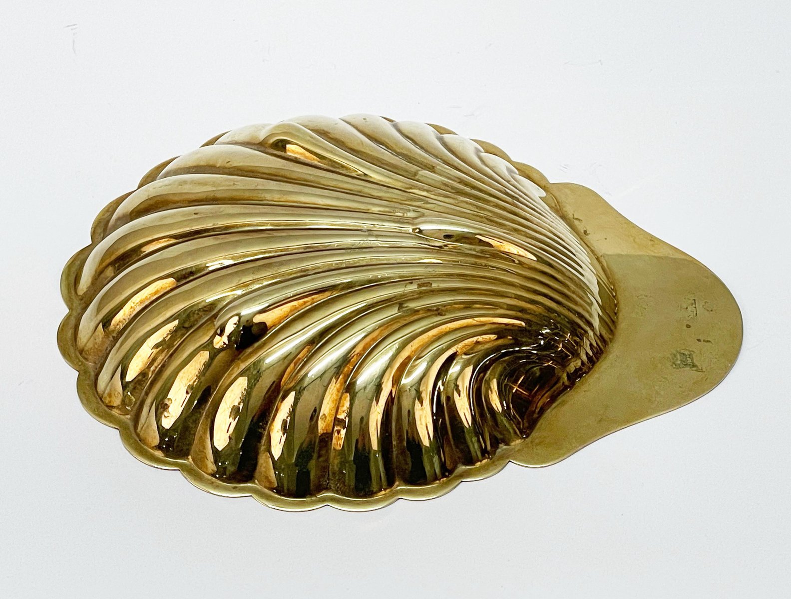 Mid-Century Italian Shell-Shaped Brass Bowl by Renzo Cassetti, 1960s