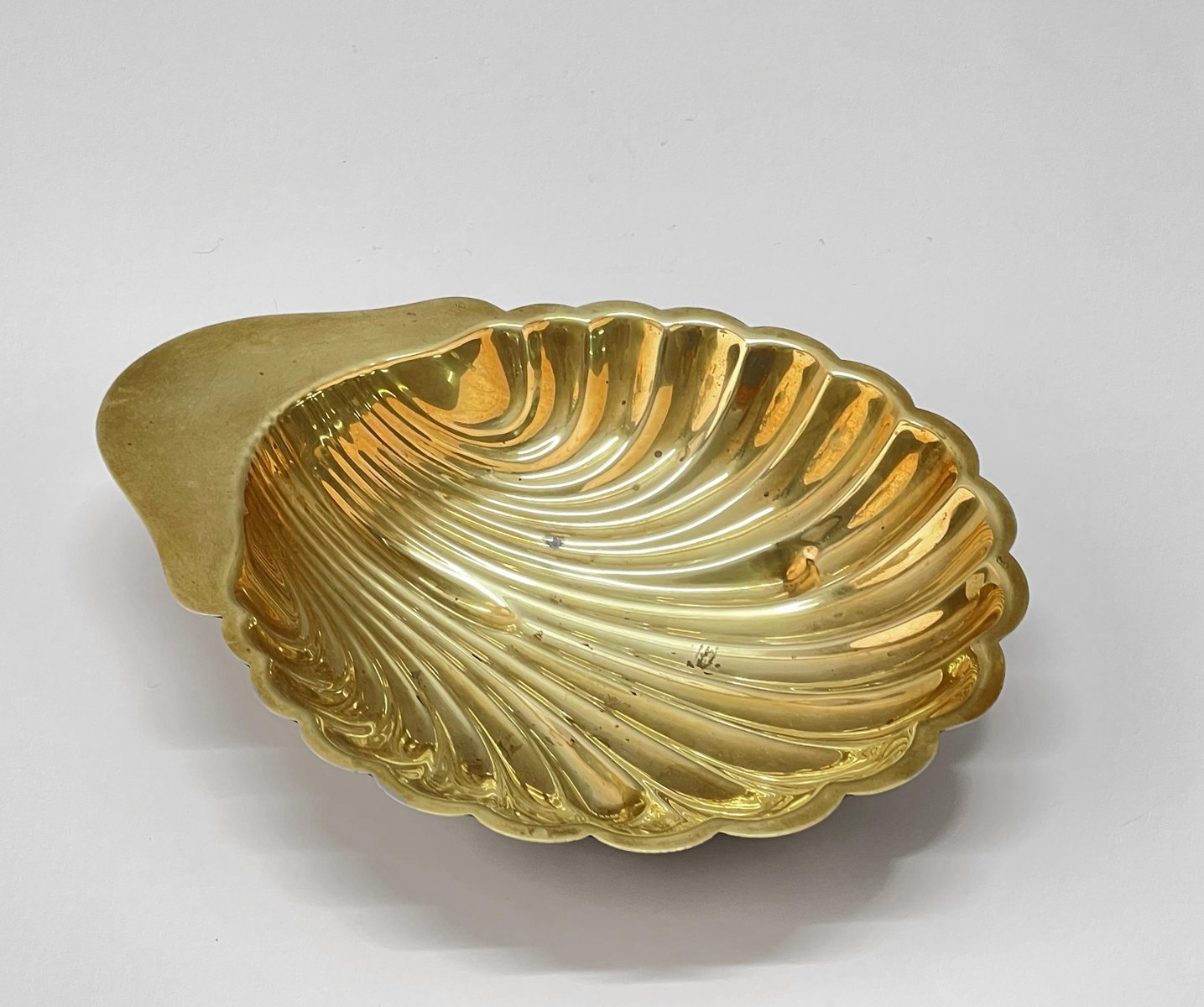 Mid-Century Italian Shell-Shaped Brass Bowl by Renzo Cassetti, 1960s