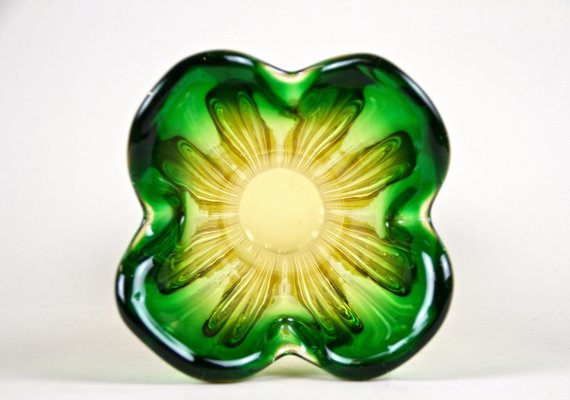 Mid-Century Italian Vase in Green Yellow Murano Glass, 1960-TQA-1322005