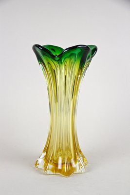 Mid-Century Italian Vase in Green Yellow Murano Glass, 1960-TQA-1322005