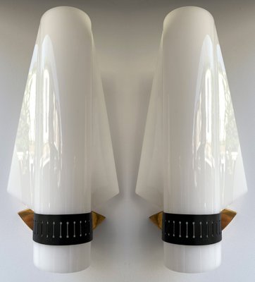 Mid-Century Italian Wall Lamps in Acrylic Glass & Brass from Stilnovo, 1960s, Set of 2-FUE-1721982