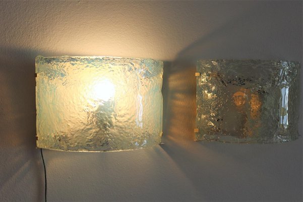 Mid-Century Italian Wall Sconces in Opalescent Murano Glass, 1970s, Set of 2-VNE-965946