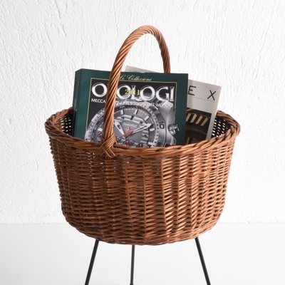 Mid-Century Italian Wicker Basket Magazine Rack with Enameled Iron Base, 1950s-JDR-1126151