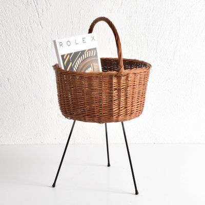 Mid-Century Italian Wicker Basket Magazine Rack with Enameled Iron Base, 1950s-JDR-1126151