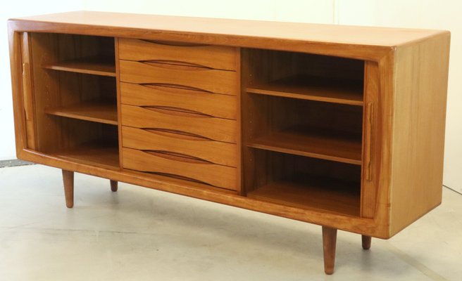 Mid-Century Lelllinge Sideboard attributed to Dyrlund-FYZ-1707010