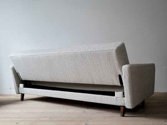 Mid-Century Light Grey Daybed in Raf-Simons-Bouclé, 1960s-APD-1145282