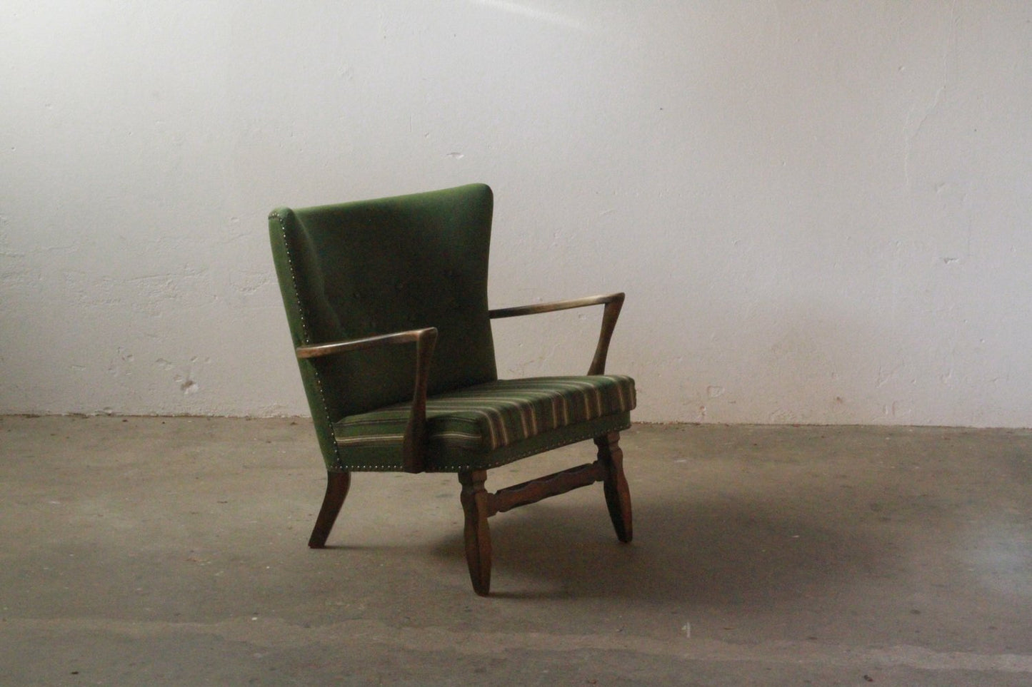 Mid-Century Lounge Chair in Dark Stained Oak in the style of of Viggo Boesen, 1950s