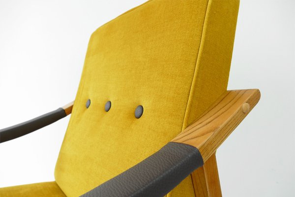 Mid-Century Lounge Chairs in Yellow, 1960s, Set of 2-HDN-1743054