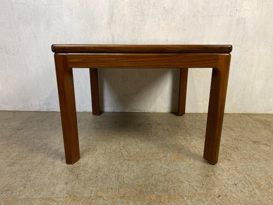 Mid-Century Minimalist Coffee Table in Walnut-GPQ-1732618