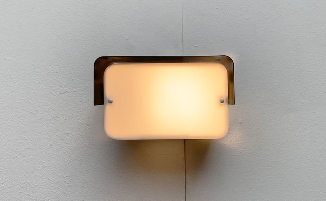 Mid-Century Minimalist Space Age Wall Lamp, 1960s-UAH-1444872