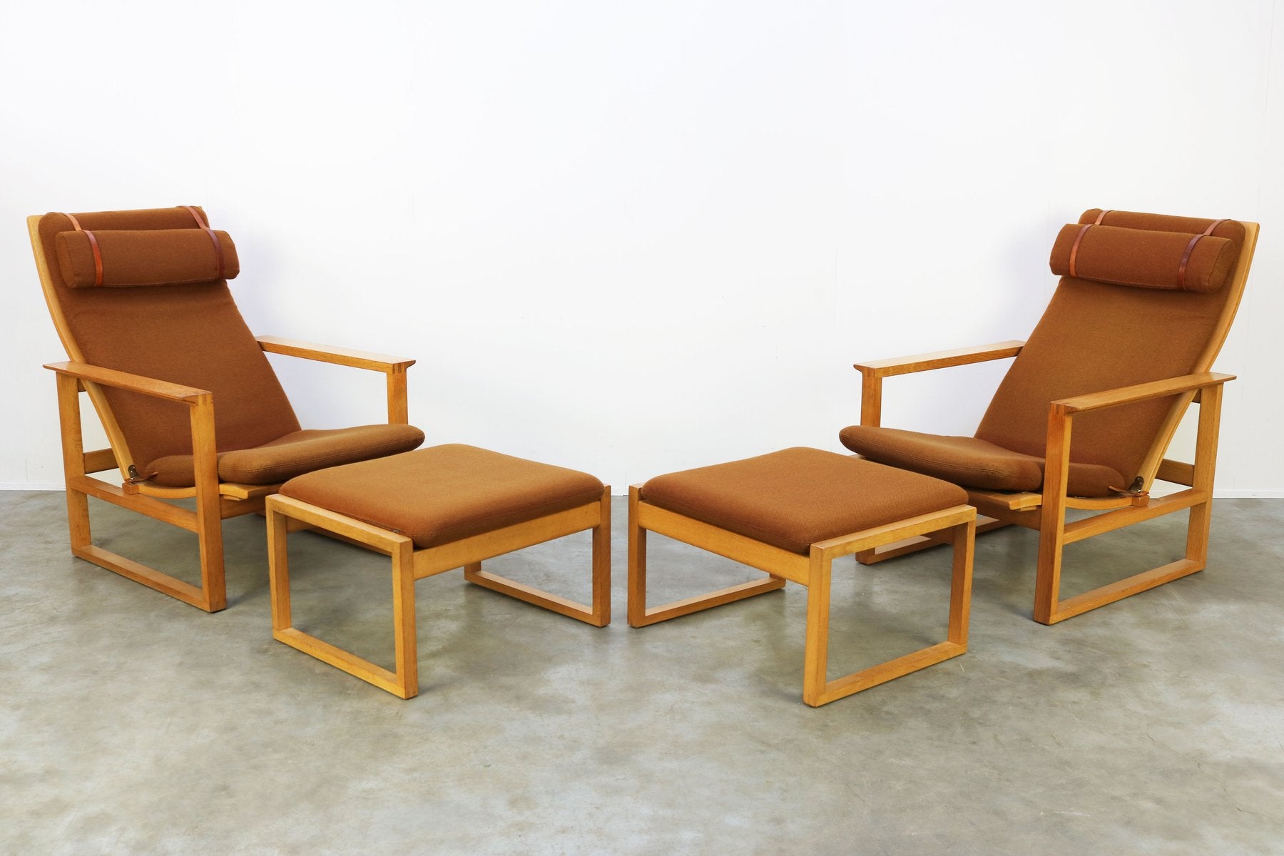 Mid-Century Model 2254 Lounge Chairs with Ottomans by Børge Mogensen for Fredericia, Set of 4