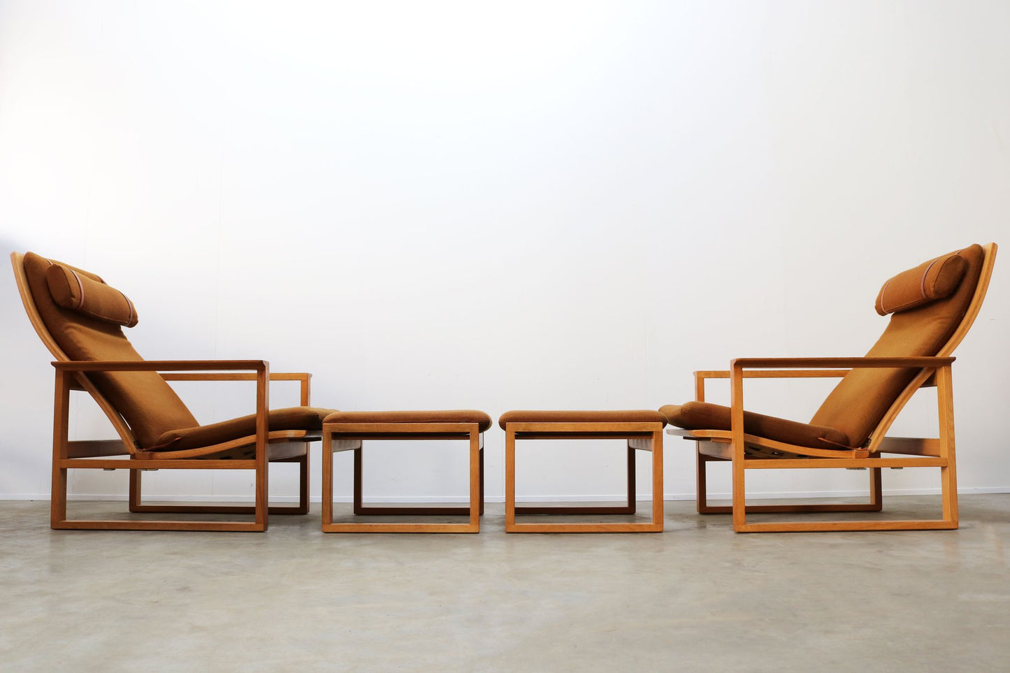 Mid-Century Model 2254 Lounge Chairs with Ottomans by Børge Mogensen for Fredericia, Set of 4