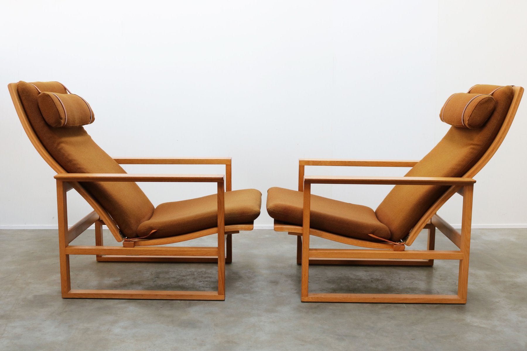 Mid-Century Model 2254 Lounge Chairs with Ottomans by Børge Mogensen for Fredericia, Set of 4