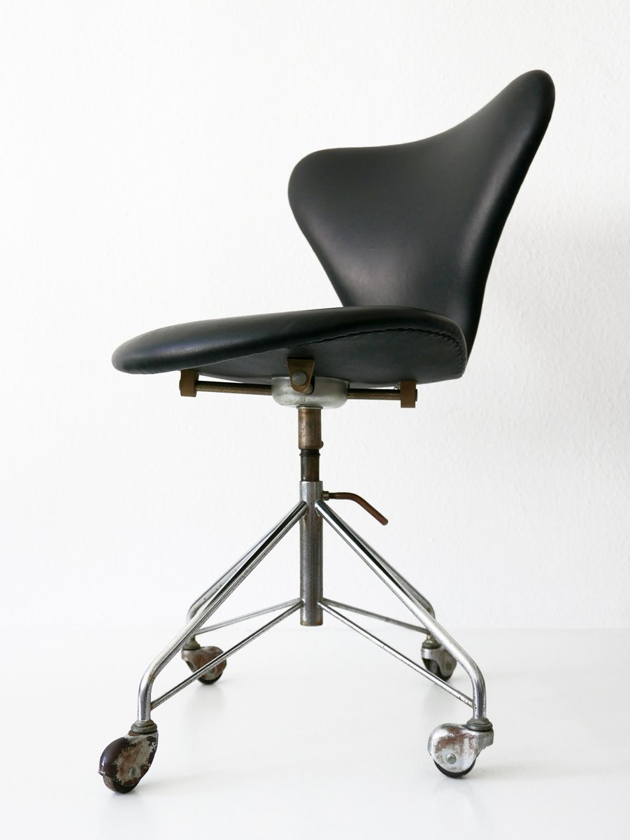 Mid-Century Modern 3117 Office Chair by Arne Jacobsen for Fritz Hansen, 1960s