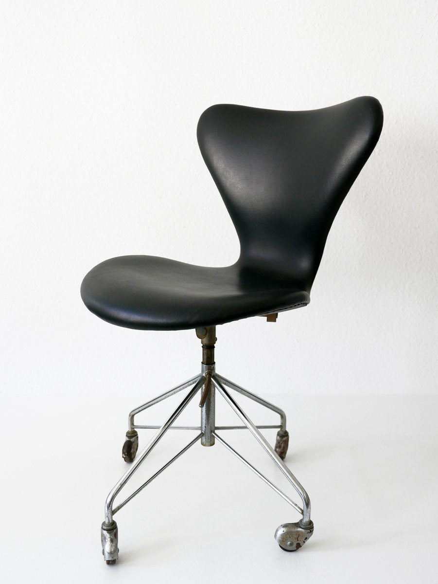 Mid-Century Modern 3117 Office Chair by Arne Jacobsen for Fritz Hansen, 1960s