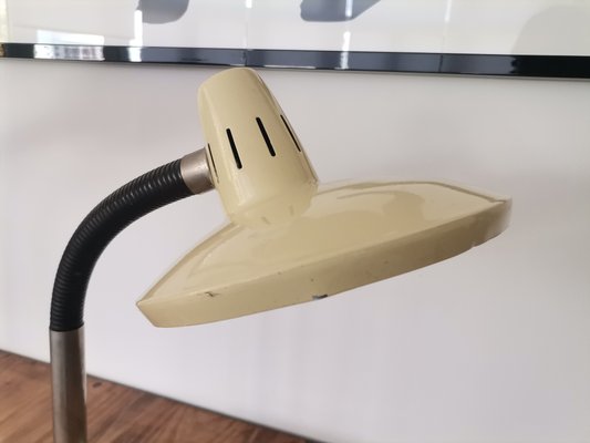 Mid-Century Modern Beige Metal Gooseneck Work Desk Table Lamp, 1960s-SCS-1137368