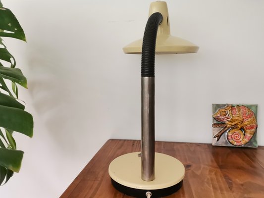 Mid-Century Modern Beige Metal Gooseneck Work Desk Table Lamp, 1960s-SCS-1137368