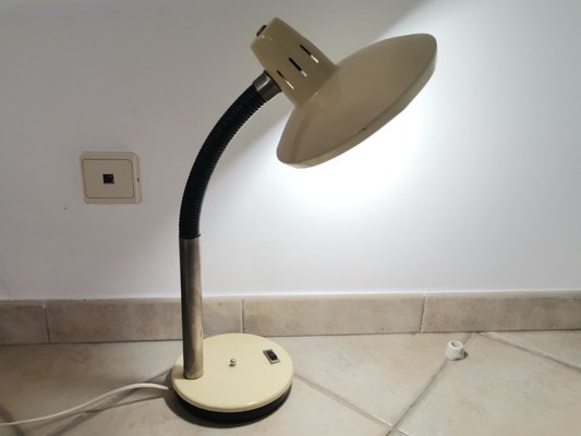 Mid-Century Modern Beige Metal Gooseneck Work Desk Table Lamp, 1960s-SCS-1137368