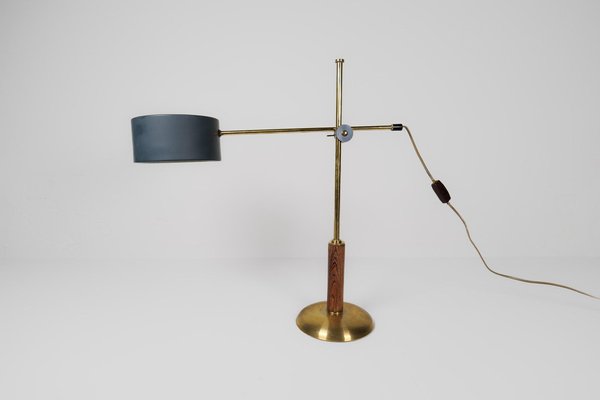 Mid-Century Modern Brass and Walnut Table Lamp attributed to Einar Bäckström, Sweden, 1950s-UYK-1772907