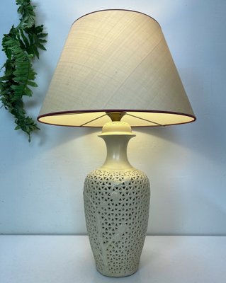 Mid-Century Modern Chinese Reticulated Porcelain Table Lamp, 1960s-WZZ-1397239