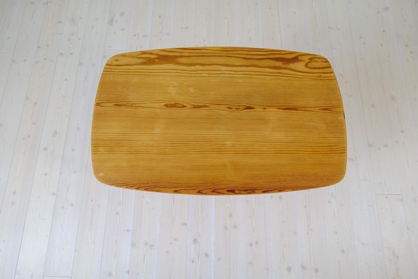 Mid-Century Modern Coffe Table in Pine, Sweden, 1940s-UYK-1706094