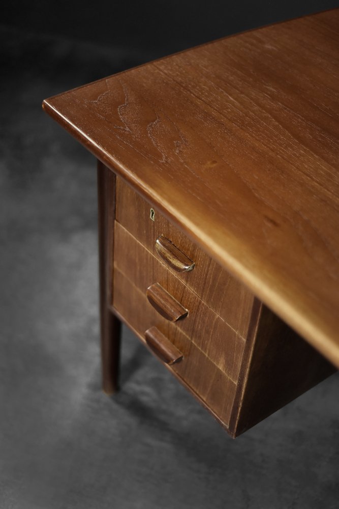 Mid-Century Modern Danish Scandinavian Teak Bilateral Desk with Drawers, 1960s