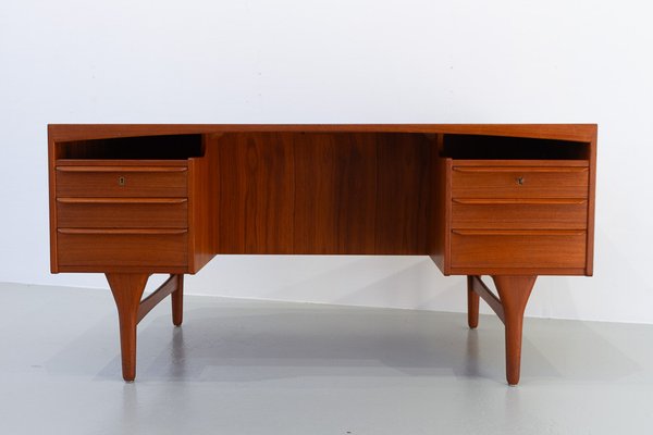 Mid-Century Modern Danish Teak Desk by Valdemar Mortensen, 1960s-WIX-1792201