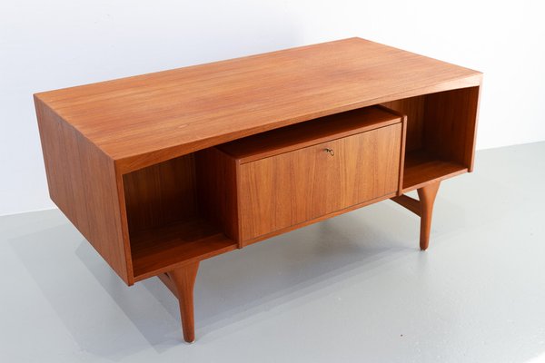 Mid-Century Modern Danish Teak Desk by Valdemar Mortensen, 1960s-WIX-1792201