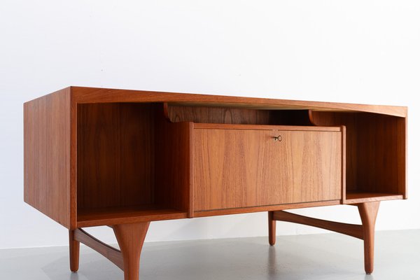 Mid-Century Modern Danish Teak Desk by Valdemar Mortensen, 1960s-WIX-1792201