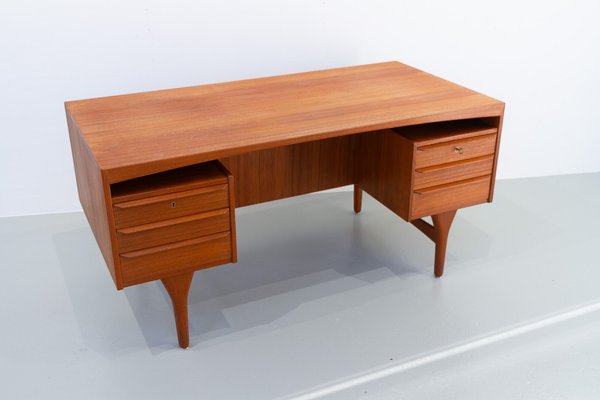 Mid-Century Modern Danish Teak Desk by Valdemar Mortensen, 1960s-WIX-1792201