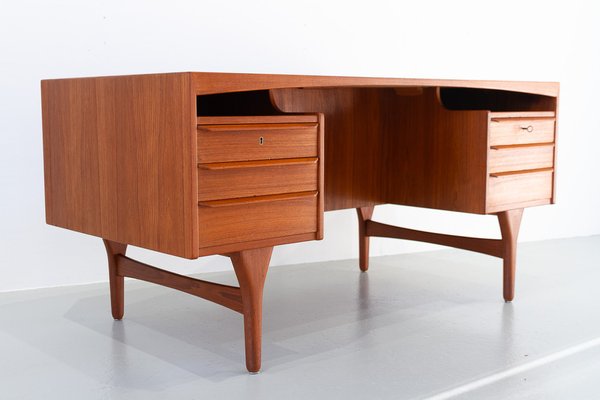 Mid-Century Modern Danish Teak Desk by Valdemar Mortensen, 1960s-WIX-1792201