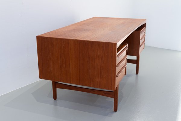 Mid-Century Modern Danish Teak Desk by Valdemar Mortensen, 1960s-WIX-1792201