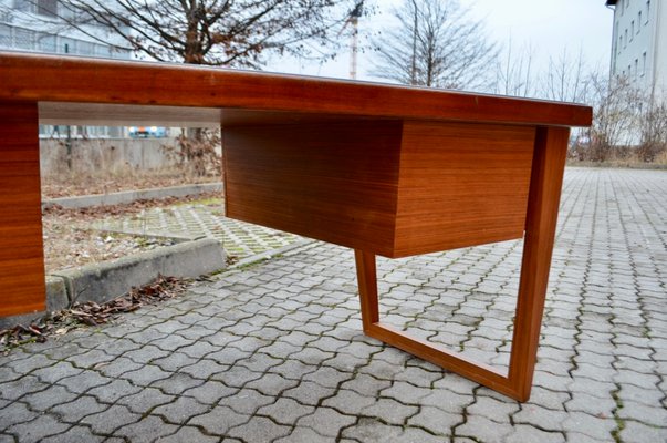 Mid-Century Modern Desk in Walnut with Green Leather Top, 1960-UF-1371039