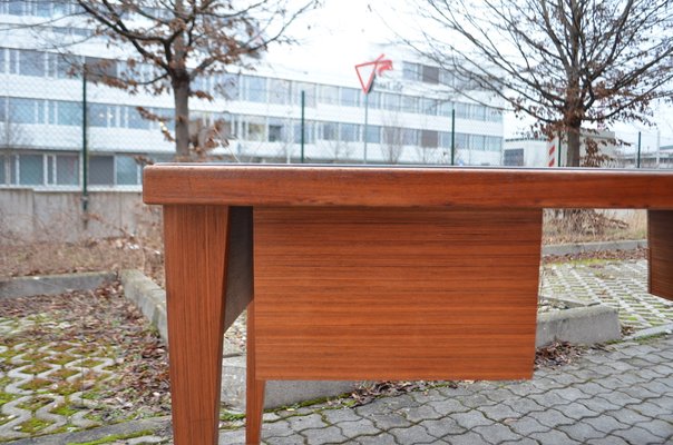 Mid-Century Modern Desk in Walnut with Green Leather Top, 1960-UF-1371039