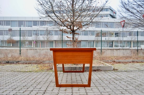 Mid-Century Modern Desk in Walnut with Green Leather Top, 1960-UF-1371039