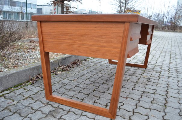 Mid-Century Modern Desk in Walnut with Green Leather Top, 1960-UF-1371039