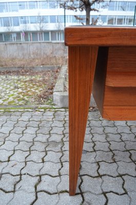 Mid-Century Modern Desk in Walnut with Green Leather Top, 1960-UF-1371039