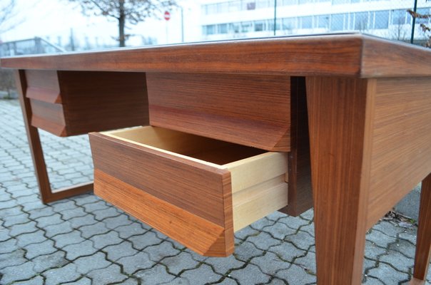 Mid-Century Modern Desk in Walnut with Green Leather Top, 1960-UF-1371039