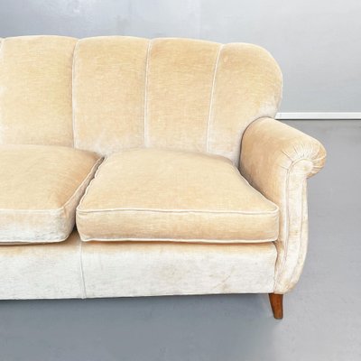 Mid-Century Modern Italian Beige Wooden Sofa, 1960s-GDD-1324653