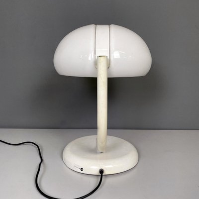 Mid-Century Modern Italian Round White Table Lamp from Stilnovo, 1960s-GDD-1771647