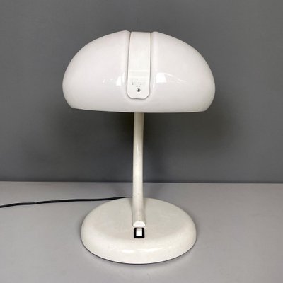 Mid-Century Modern Italian Round White Table Lamp from Stilnovo, 1960s-GDD-1771647