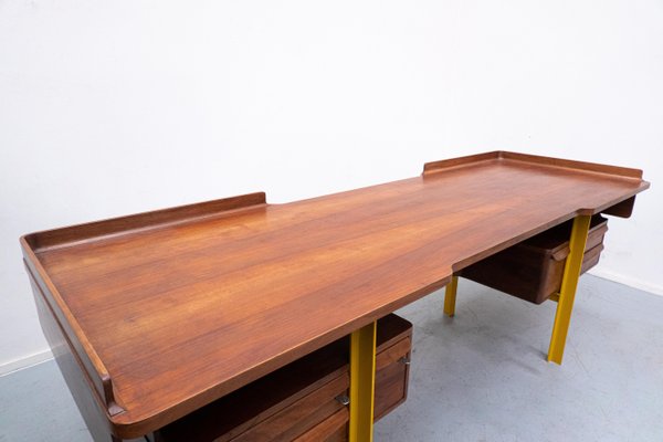 Mid-Century Modern Italian Wooden Desk in Walnut, 1960s-FGA-1132505