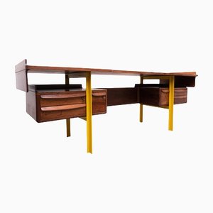 Mid-Century Modern Italian Wooden Desk in Walnut, 1960s-FGA-1132505