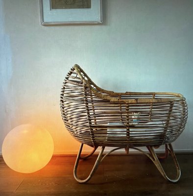 Mid-Century Modern Rattan Baby Crib, 1960s-LL-2041039