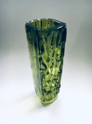 Mid-Century Modern Russian Crystal Art Glass Vase, Russia, 1960s-RQV-1179120