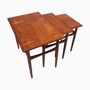 Mid-Century Modern Scandinavian Nesting Tables in Wood, 1960s-FGA-1249634