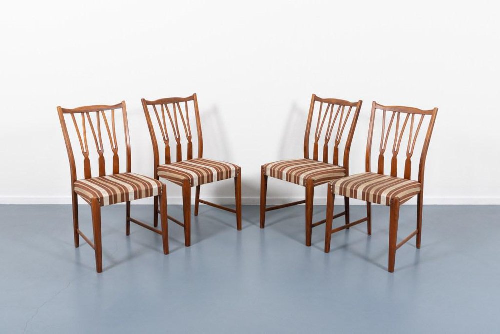 Mid-Century Modern Swedish Dining Table and Chairs by Nils Jonsson for Hugo Troeds, Set of 5