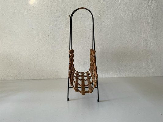 Mid-Century Modern Wicker and Wood Magazine Stand, 1960s-RDS-1210086