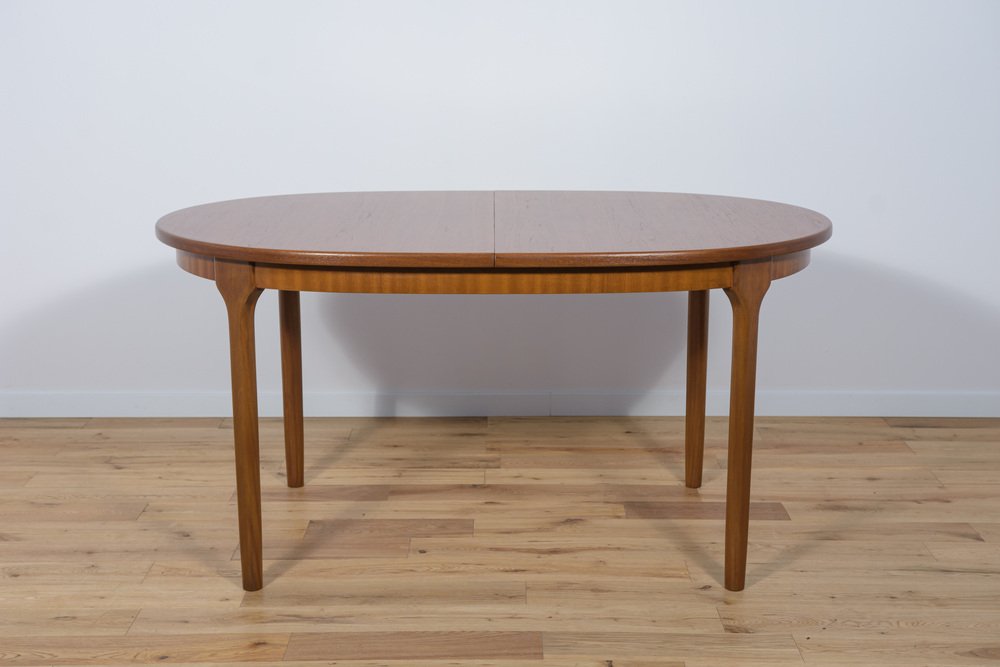 Mid-Century Oval Extendable Teak Dining Table from McIntosh, 1960s