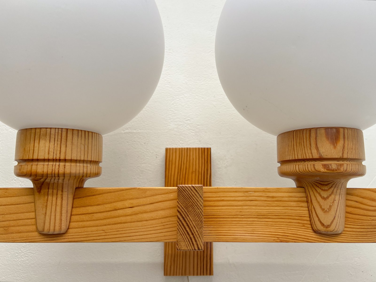 Mid-Century Pine and Opaline Wall Lamp by Uno Dahlén for Aneta, 1970s